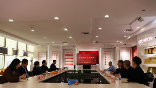 情暖桑榆續(xù)寫(xiě)關(guān)懷新篇——省糧食集團(tuán)開(kāi)展榮譽(yù)退休儀式